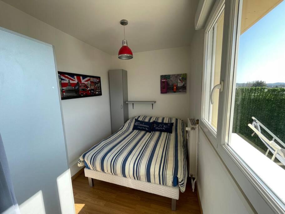 Appartement Chaleureux , Cosy, Bien Equipe Et Bien Place Sedan Dış mekan fotoğraf